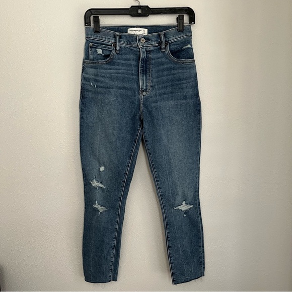 Abercrombie & Fitch Denim - Abercrombie & Fitch The Super Skinny Ankle High Rise 27 / 4S
